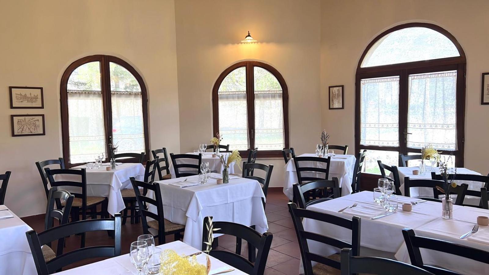 Locanda Sul Lago Santo Stefano Di Sessanio Exterior foto