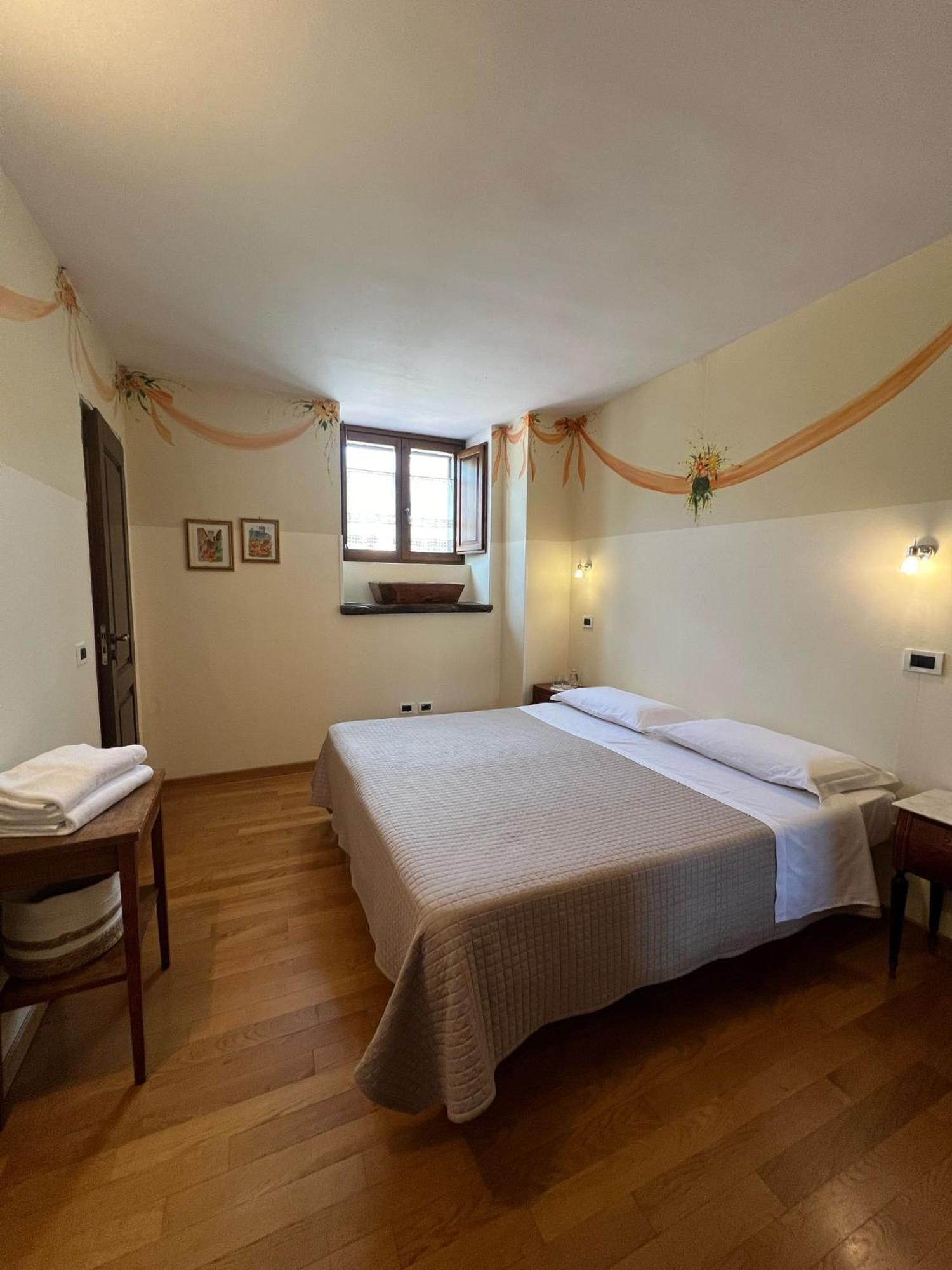 Locanda Sul Lago Santo Stefano Di Sessanio Exterior foto