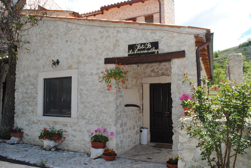 Locanda Sul Lago Santo Stefano Di Sessanio Exterior foto