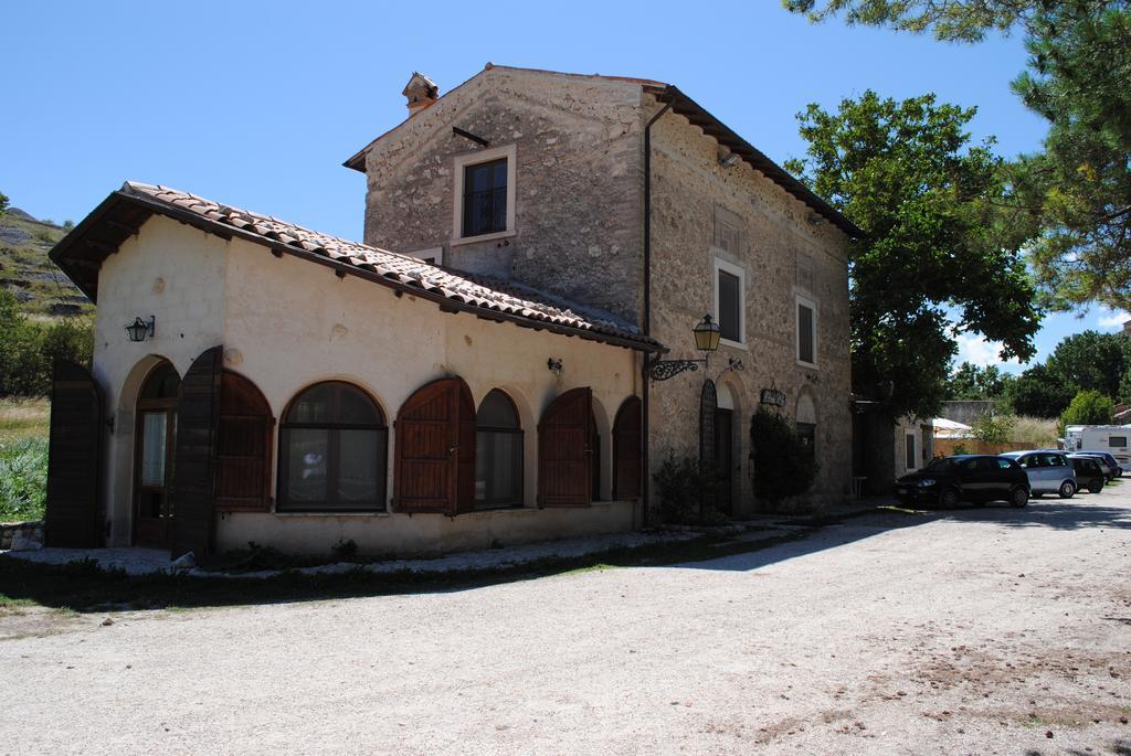 Locanda Sul Lago Santo Stefano Di Sessanio Exterior foto