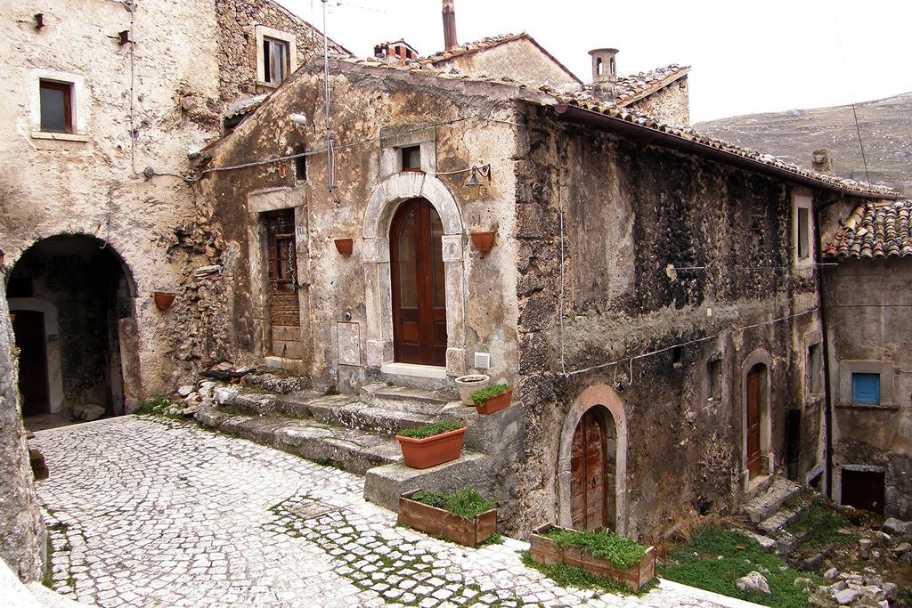 Locanda Sul Lago Santo Stefano Di Sessanio Exterior foto
