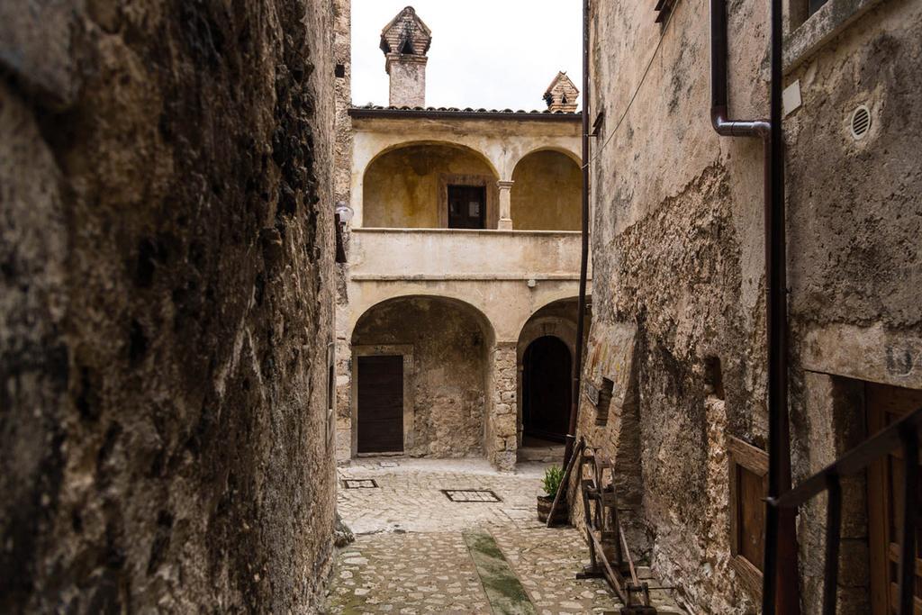 Locanda Sul Lago Santo Stefano Di Sessanio Exterior foto